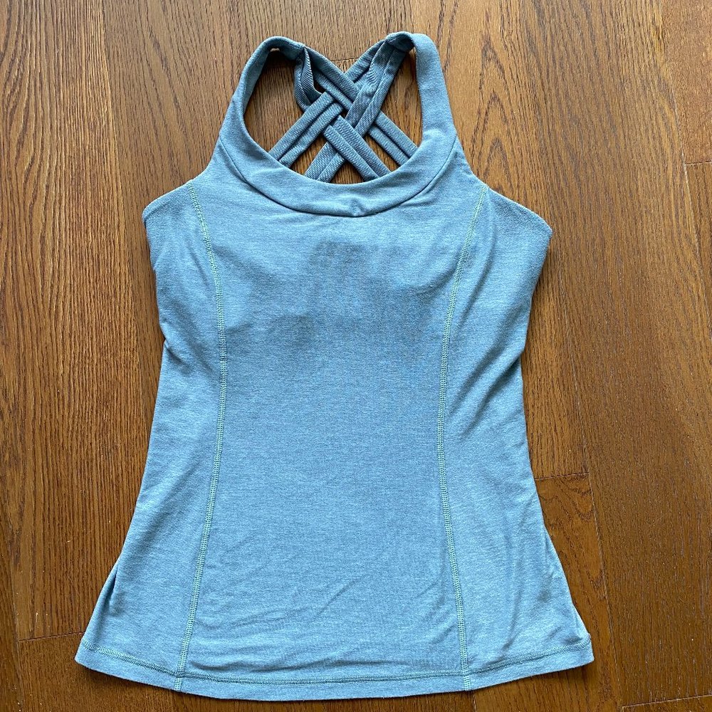 Lululemon tank with buit in bra